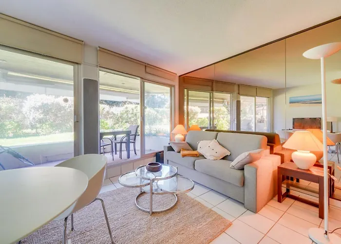 Avec Terrasse, Acces Pereire - Boulevard De L'ocean, *