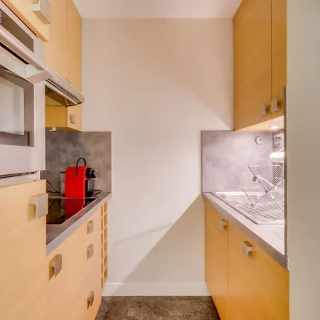 Apartment Avec Terrasse, Acces Pereire - Boulevard De L'ocean,