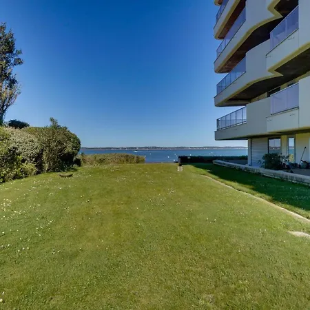 Avec Terrasse, Acces Pereire - Boulevard De L'ocean, Apartment