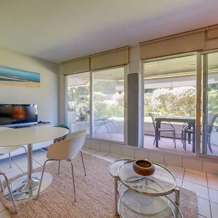 Apartment Avec Terrasse, Acces Pereire - Boulevard De L'ocean, *